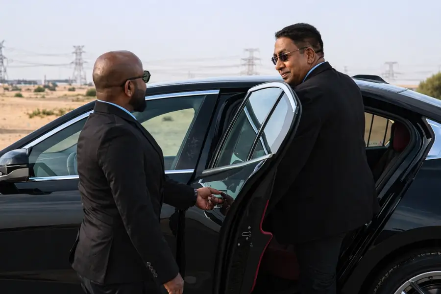 rent a car with driver in Dubai UAE (1)